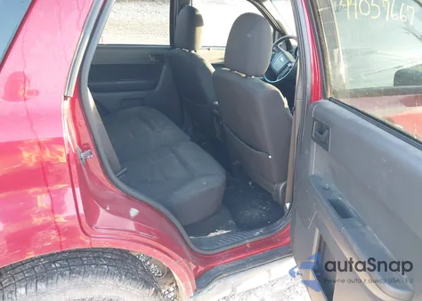 2010 Ford Escape Xlt z USA, uszkodzony, nr VIN 1FMCU9DG7AKA01290